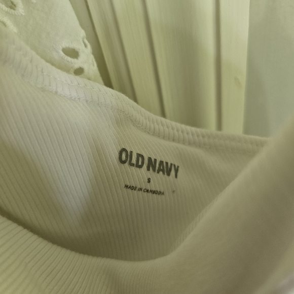 Old Navy Cream Asymmetrical Ruffled Blouse - Picture 2 of 2